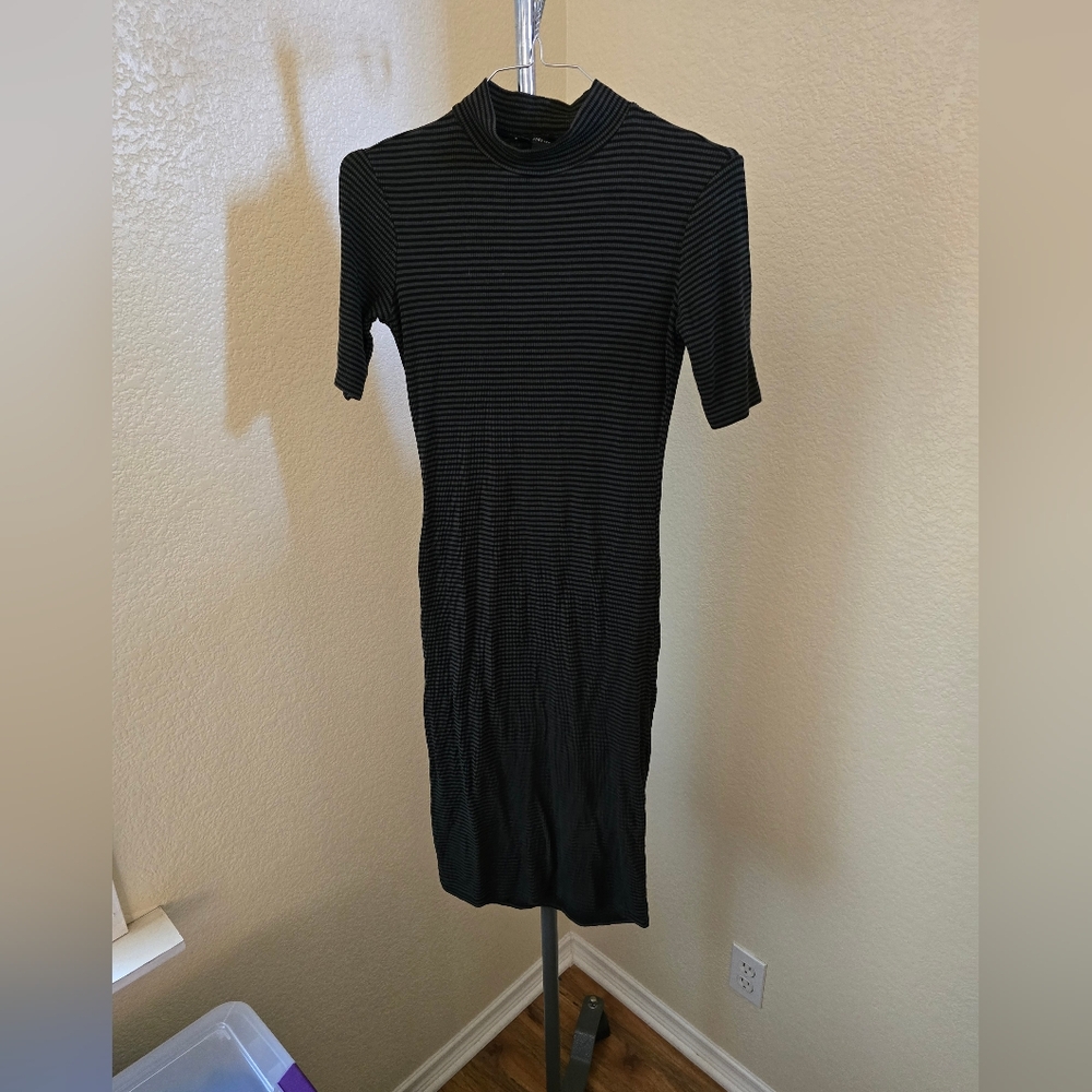 Forever 21 Pullover Short Sleeve Dress